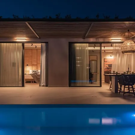 Limnionas Infinity Cave Villa
